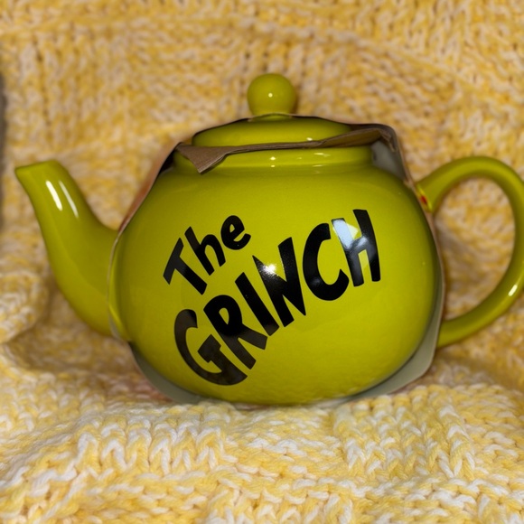 Dr. Seuss Green Ceramic Teapot Whimsical Design - Picture 4 of 4